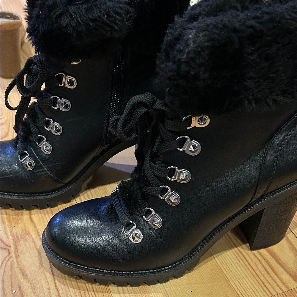 G by Guess Black Faux-Fur Lace-Up Block-Heel Boots - size 8M